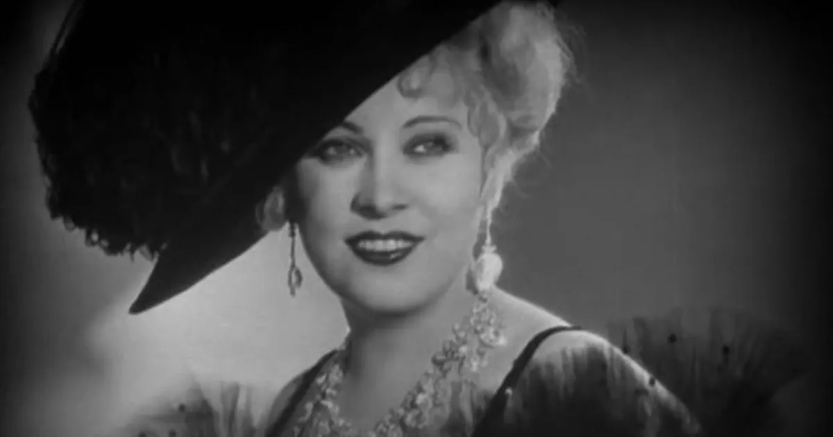 Mae West in 1933
