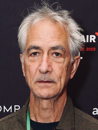 David Strathairn